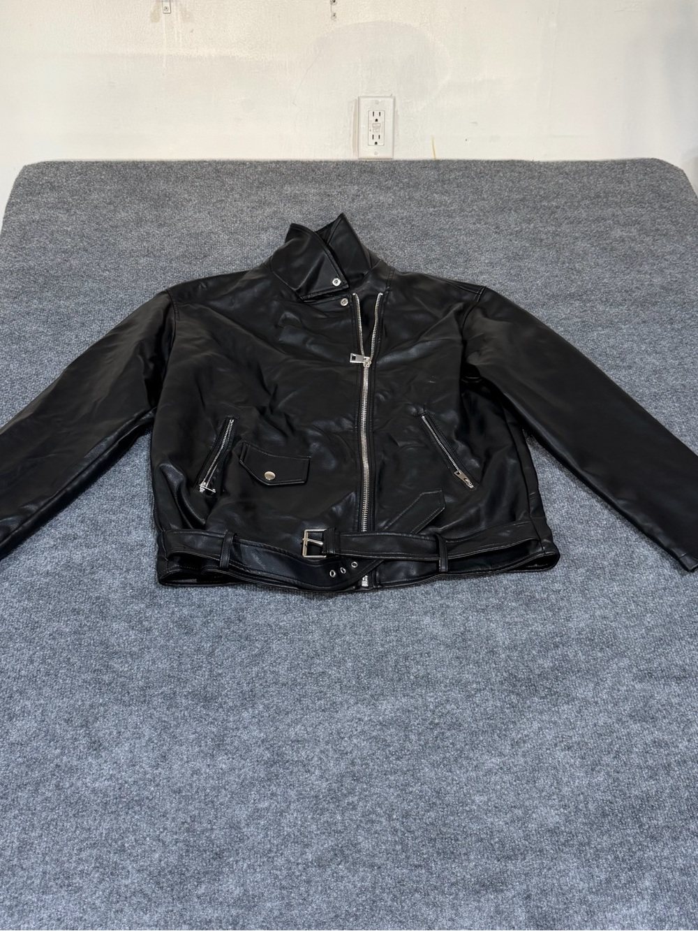Primark Women’s Size M Faux Leather Moto Biker Jacket Black Belted Zip